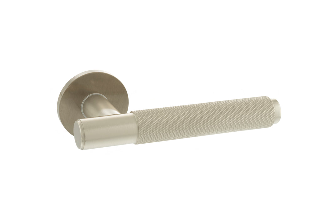 Millhouse Brass Crompton Knurled Lever Door Handle on 5mm Slimline Round Rose - Satin Nickel