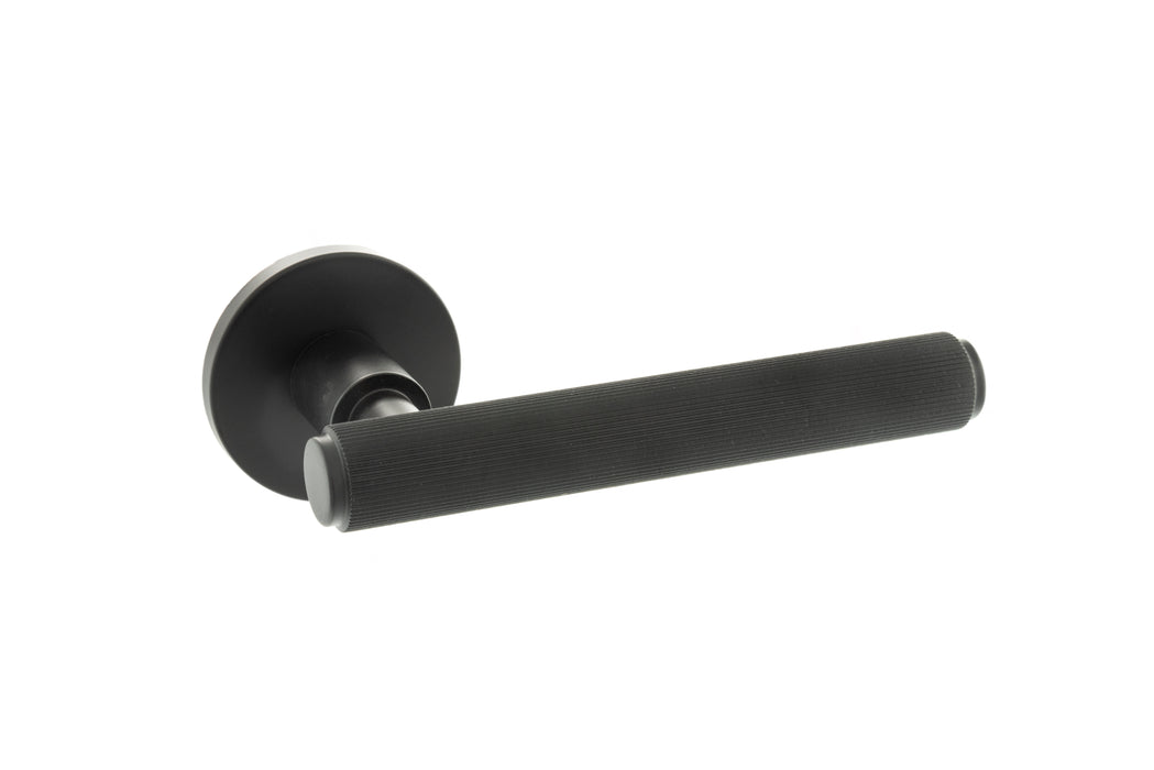 Millhouse Brass Stephenson Knurled Lever Door Handle on 5mm Slimline Round Rose - Matt Black