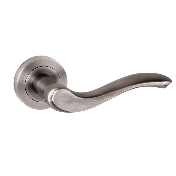 Old English Warwick Lever Door Handle on Round Rose - Matt Gun Metal