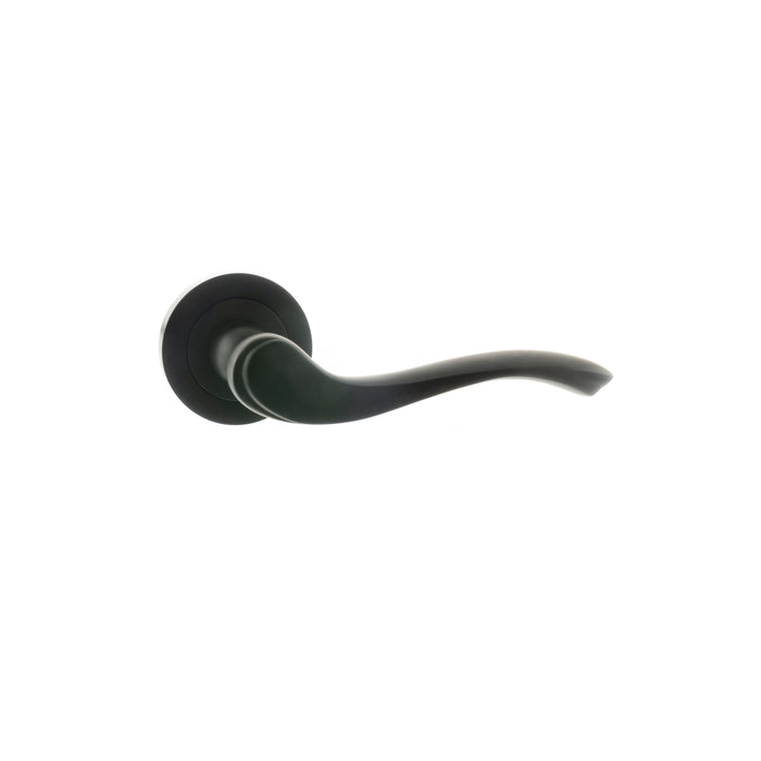 Old English Warwick Lever Door Handle on Round Rose - Matt Black