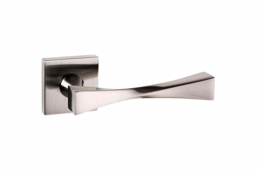 Senza Pari Guido Lever Door Handle on Flush Square Rose - Satin Nickel